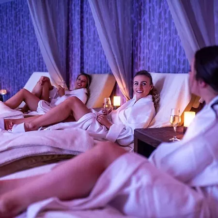 Hotel The Rose & V-spa Ballybofey