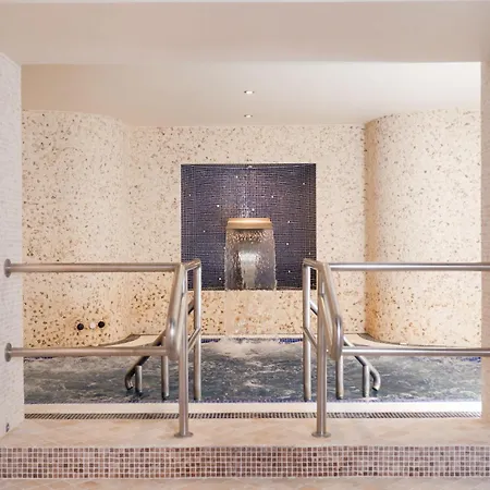 Hotel The Rose & V-spa Ballybofey