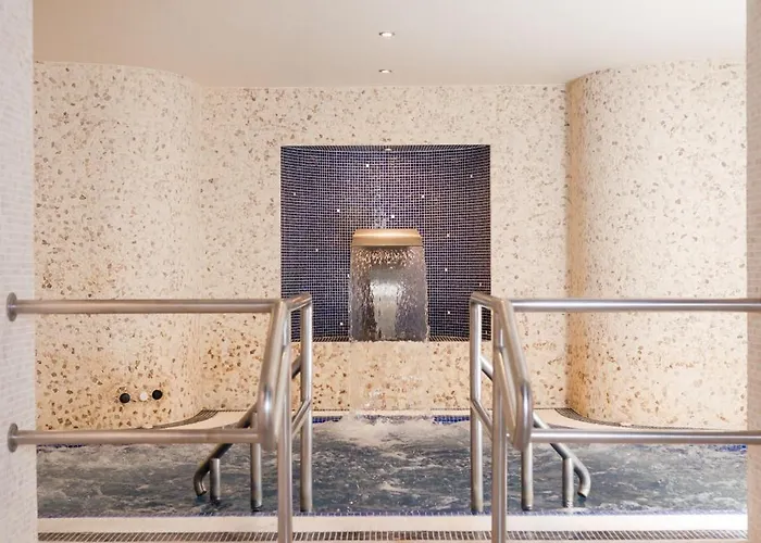 Hotel The Rose & V-spa Ballybofey