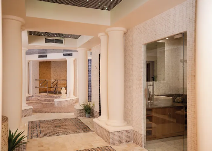 The Rose & V-spa Hotel 4*